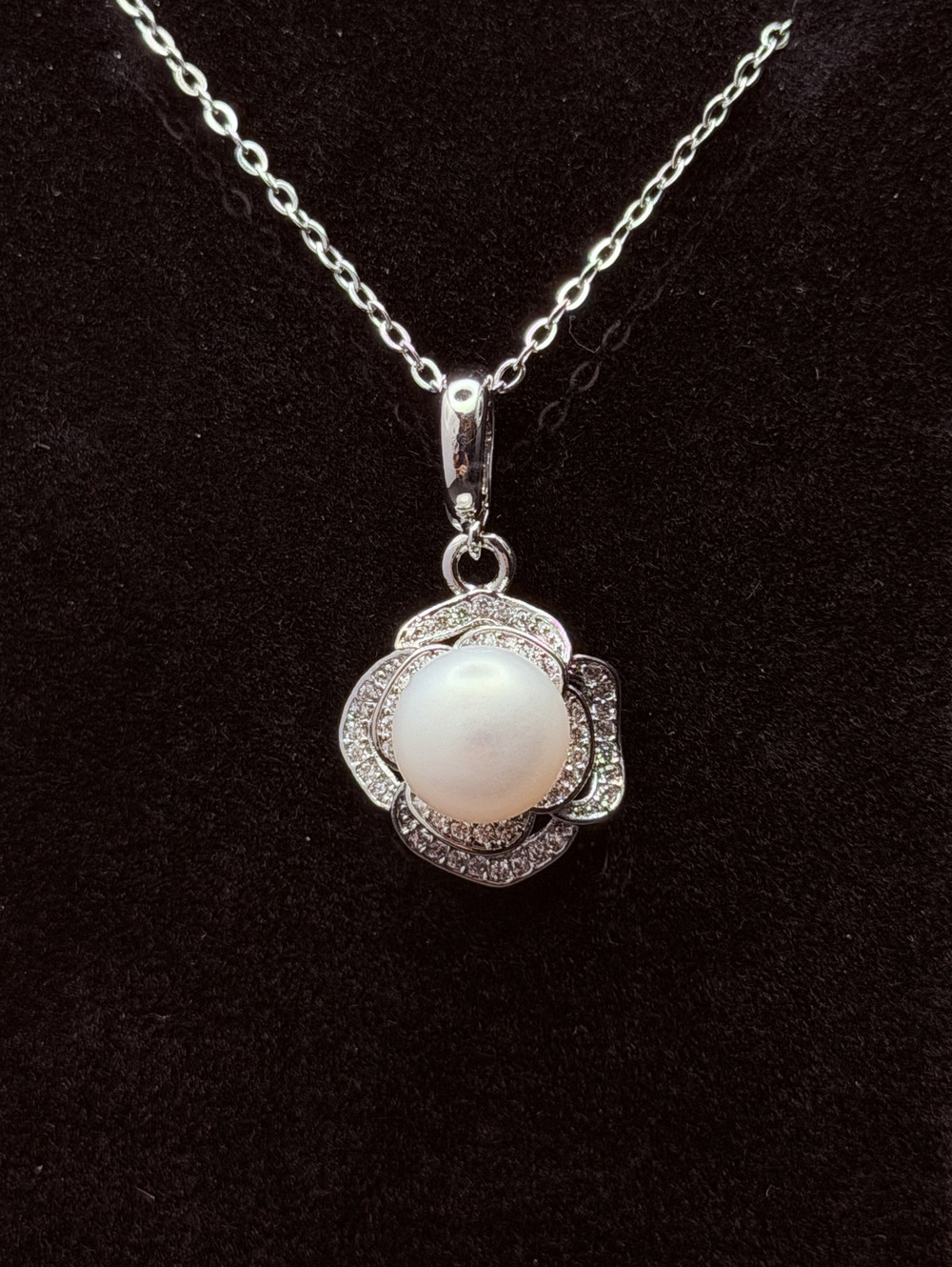 Freshwater pearl universal clasp pendant necklace with crystal swirl setting